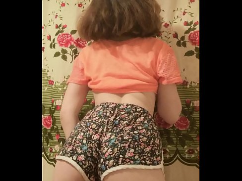 ❤️ Sexy nga bata nga bata nga naghubo sa iyang shorts sa camera Porn video sa amon ☑