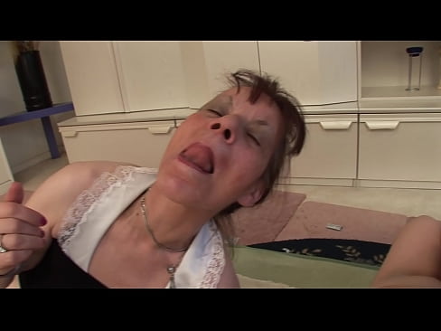 ❤️ Duha ka lola ug usa ka apohan adunay tulo ka lalaki Porn video sa amon ☑