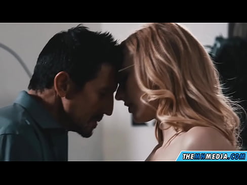 ❤️ Romantikong pakighilawas sa usa ka slutty blonde Porn video sa amon ☑