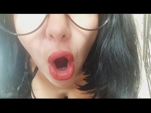 ❤️ Honey, dili ka pasudlon sa imong stepmom karon sa eskwelahan... I need you so much... Porn video sa amon ☑