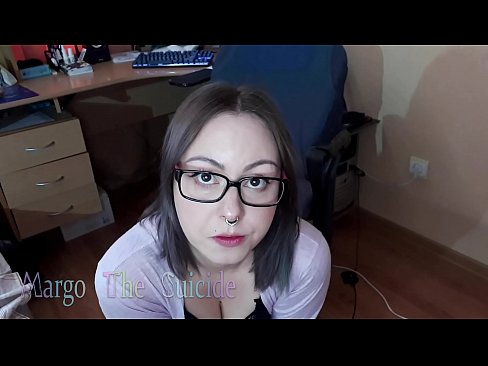 ❤️ Ang Sexy nga Babaye nga adunay Salamin Nagsuso sa Dildo sa Lalim sa Camera Porn video sa amon ☑