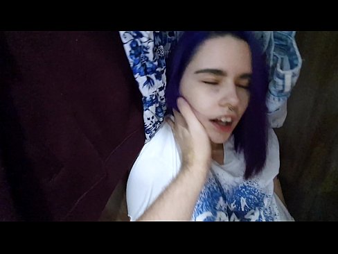 ❤️ Nakit-an akong igsoong babaye sa aparador ug gitabangan siya sa iyang cum Porn video sa amon ☑