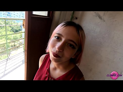 ❤️ Estudyante Sensual Nagsuso sa usa ka Estranghero sa Outback - Cum Sa Iyang Nawong Porn video sa amon ☑